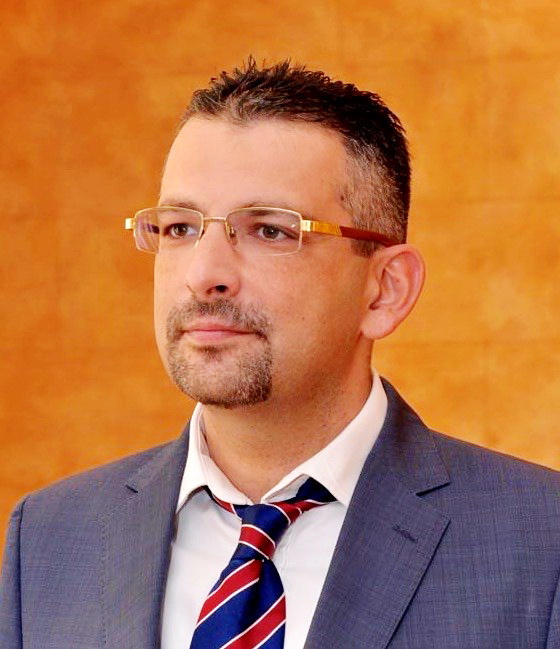Profesor Dr Bojan Kovačević endokrini hirurg Proktomed ordinacija